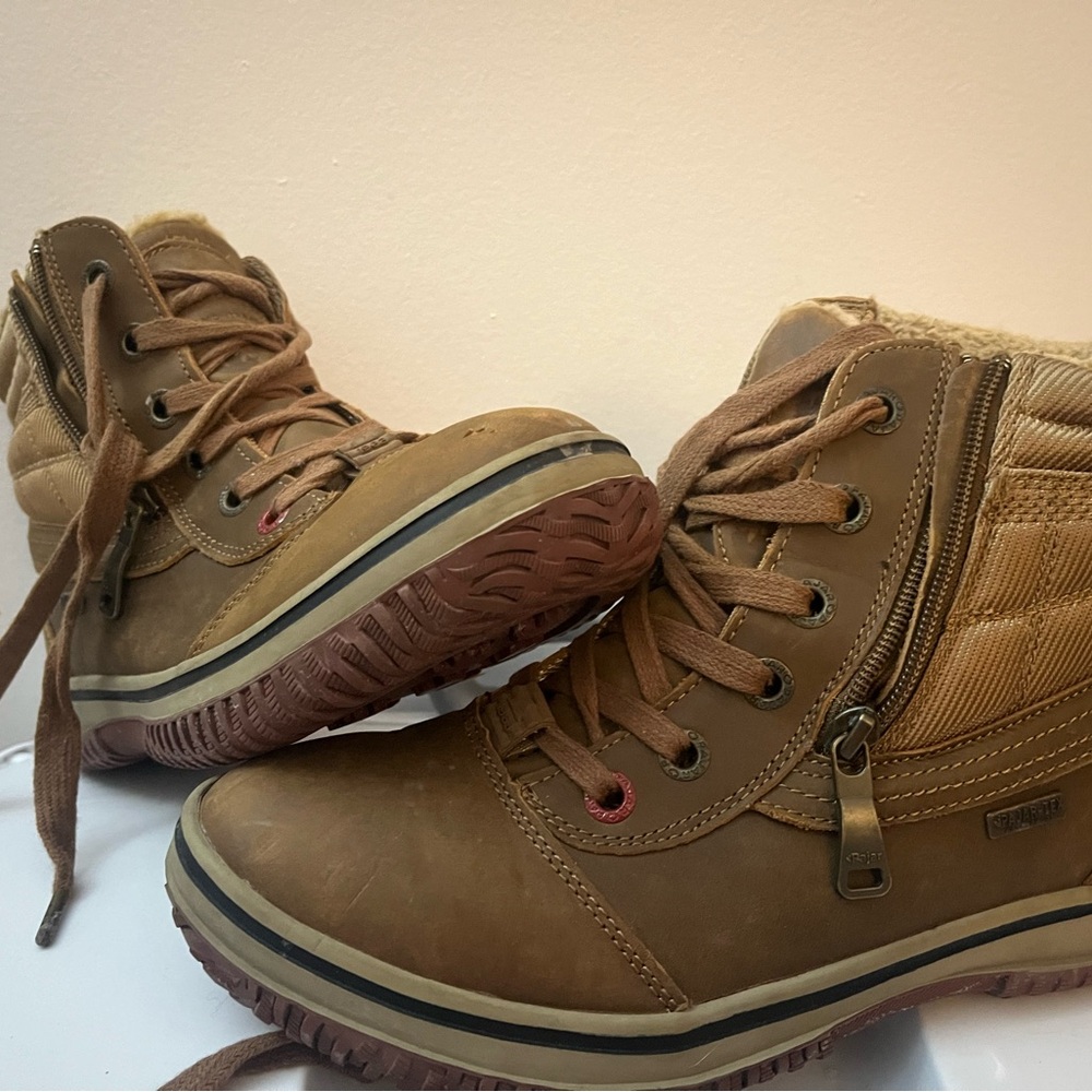 Pajar Men's Tan winter Boots size 7 men